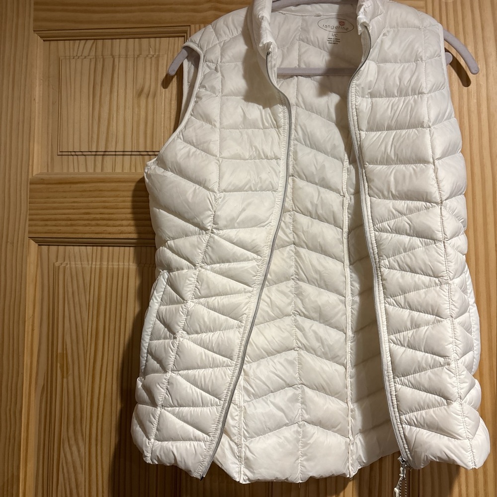 Tangerine Women's Ivory Quilted Vest